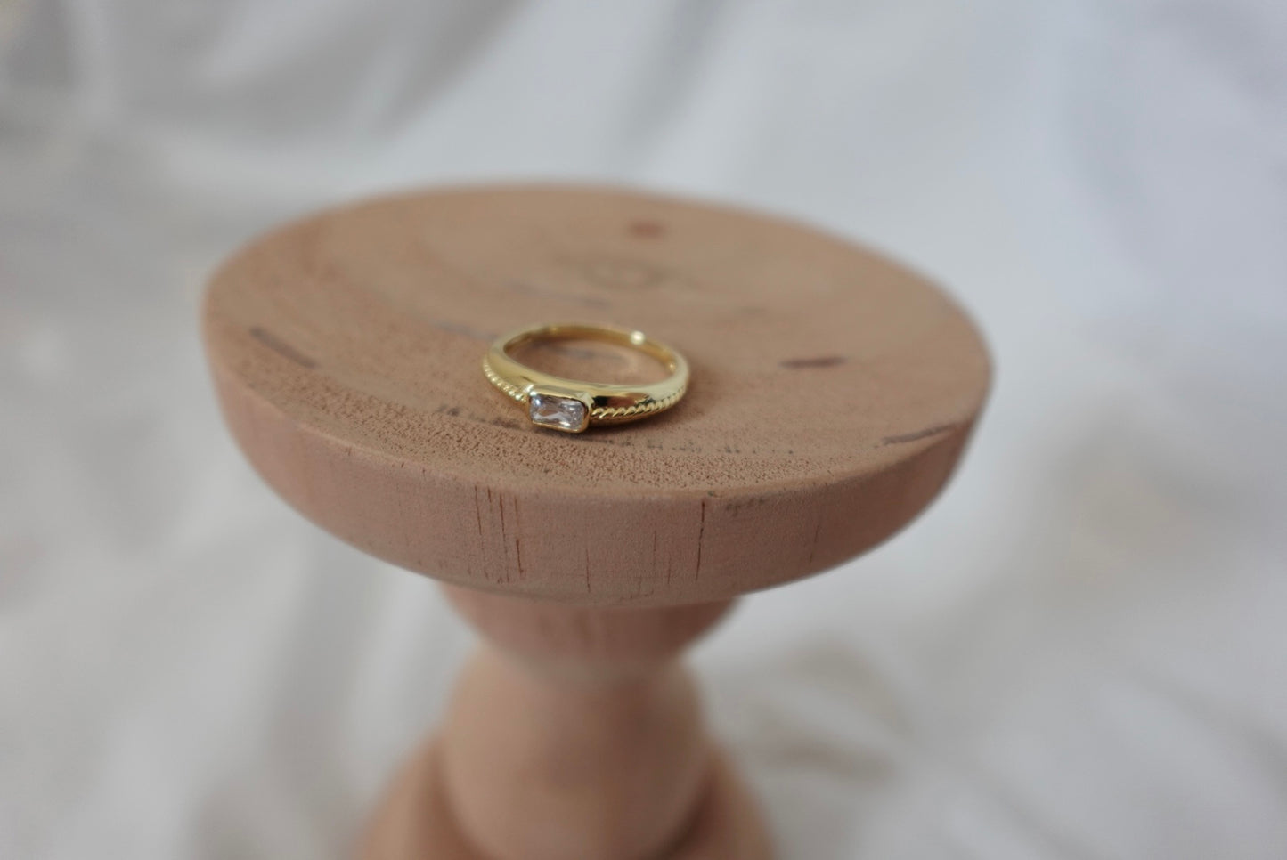 LG Baguette Ring