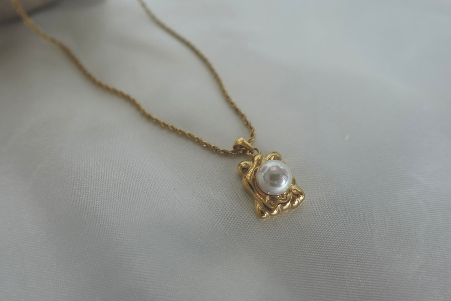 Mia Vintage Necklace