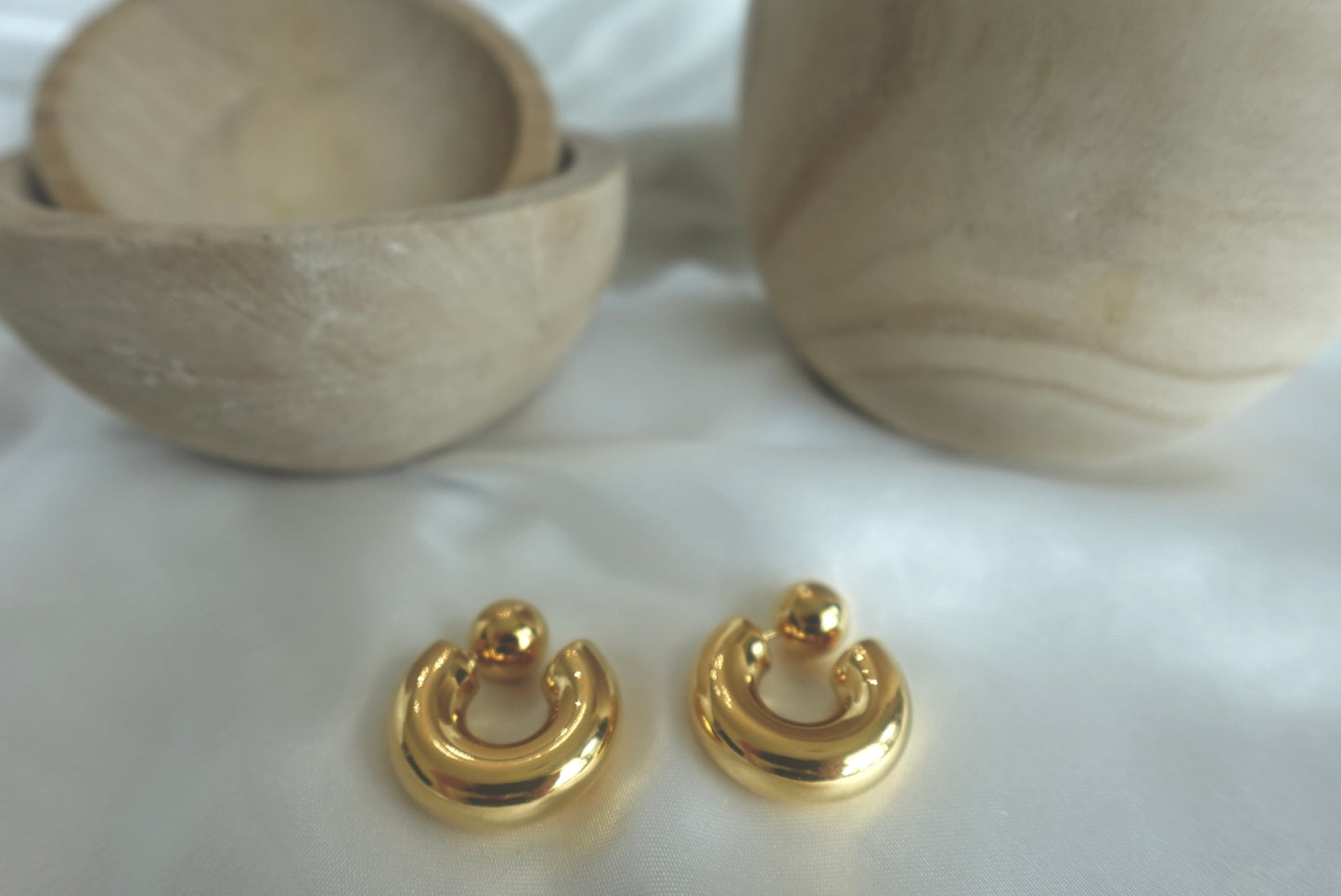 Nelly C-Shaped Earrings