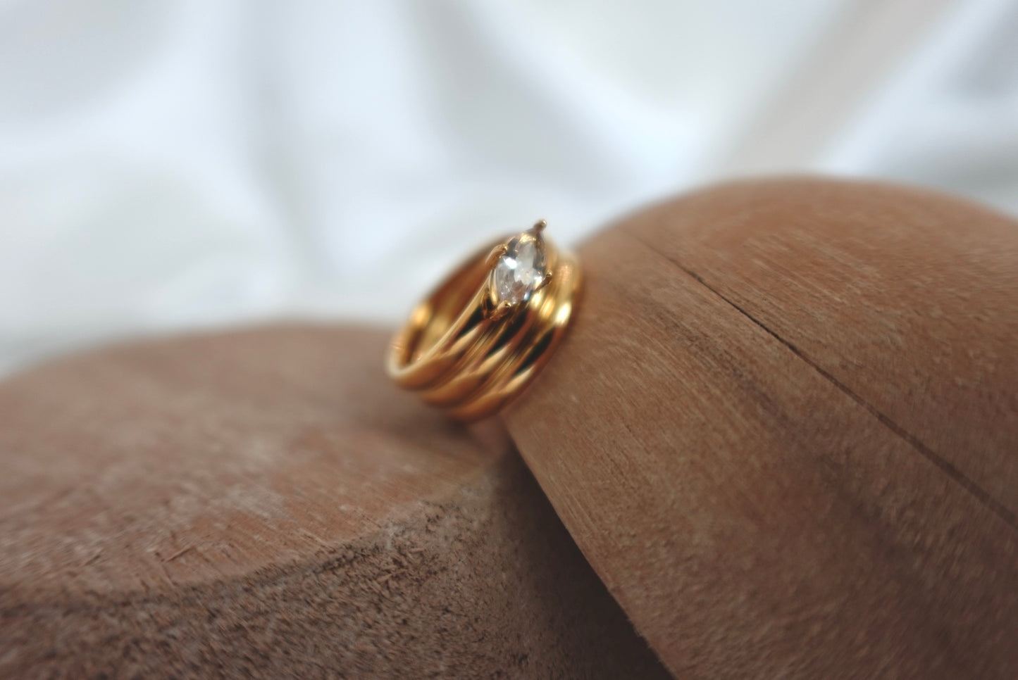 Spiral Curved Ring