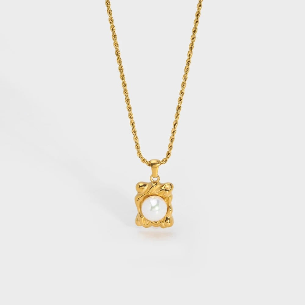 Mia Vintage Necklace