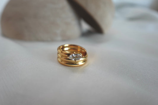 Spiral Curved Ring